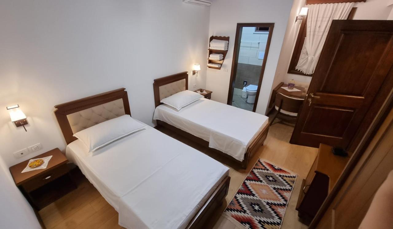 Master Hotel Berat Kültér fotó