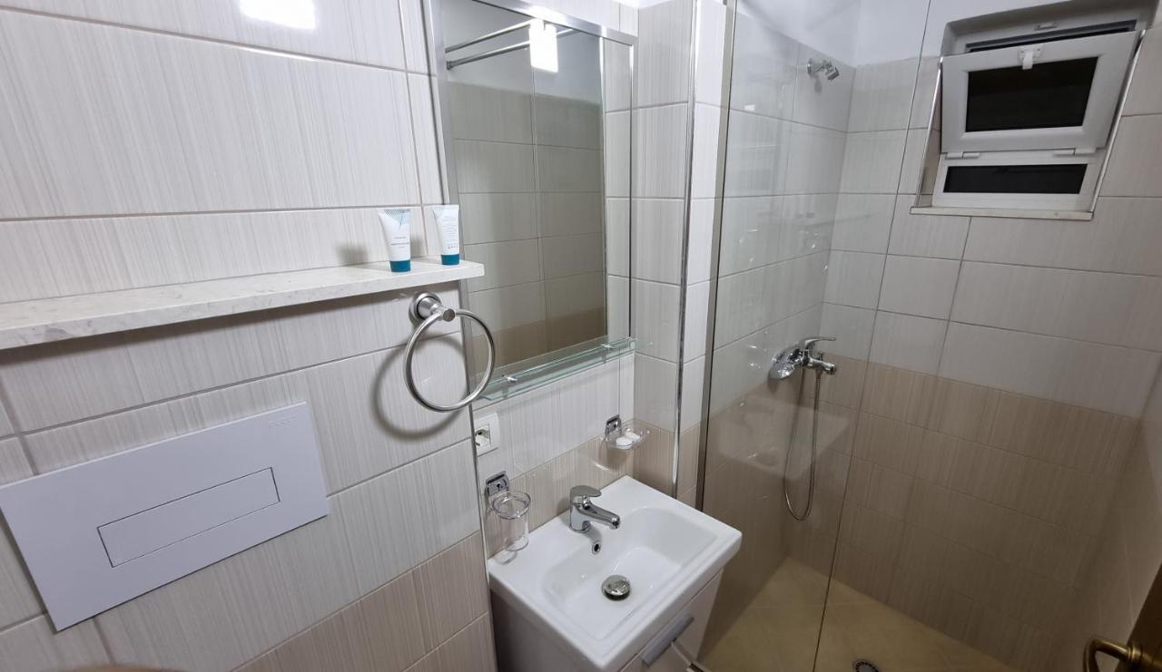 Master Hotel Berat Kültér fotó