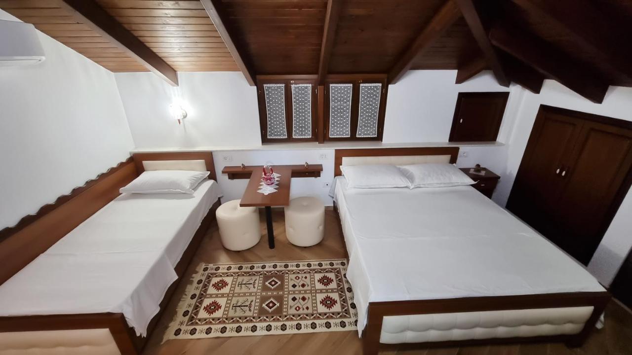 Master Hotel Berat Kültér fotó